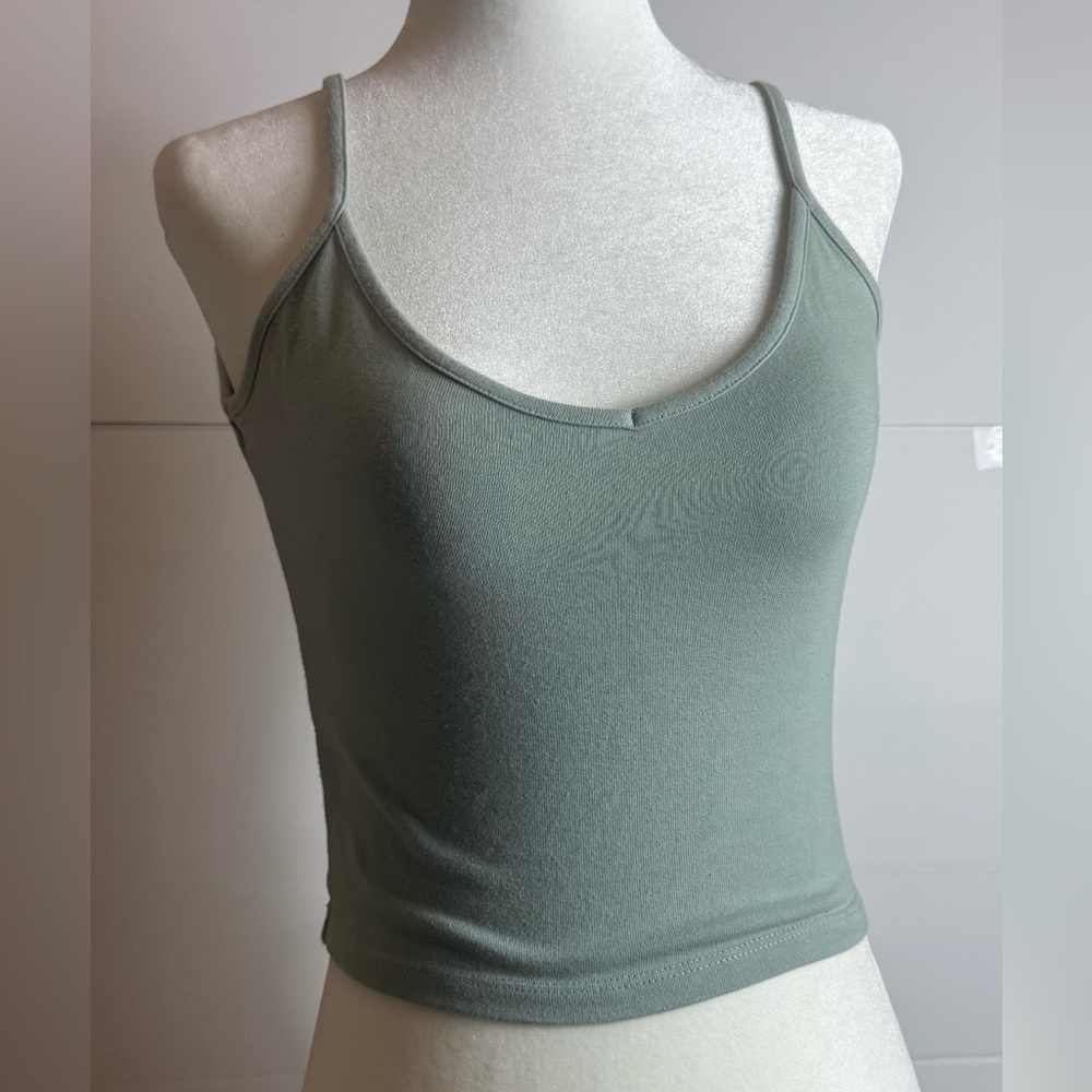2 Brandy Melville cropped tank tops
1 purple, lavender color
1 sage green color
